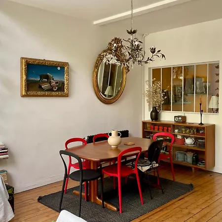 Artist House ; Private Courtyard, Center * Παρίσι