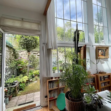 Artist House ; Private Courtyard, Center Σπίτι διακοπών Παρίσι